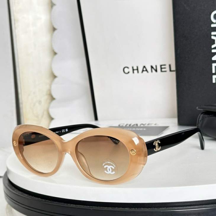 Picture of Chanel Sunglasses _SKUfw77120224fw